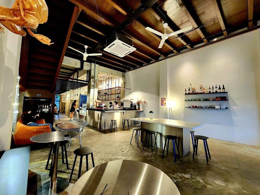 Monbléu Cafe
