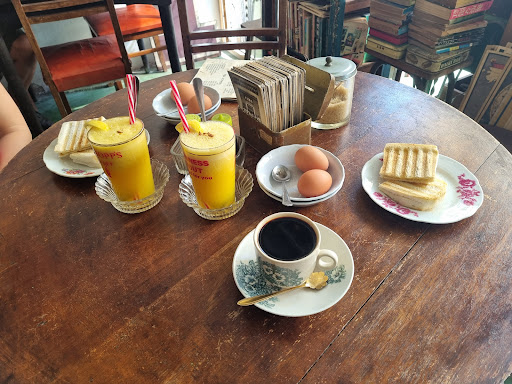 Vintage Green Cafe @ The Daughter