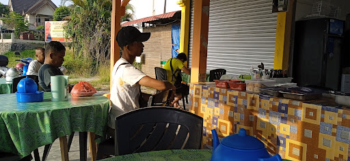 Kedai Makan Simpang Tiga