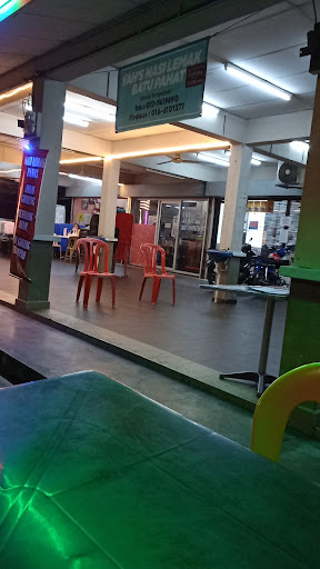 Yah's nasi lemak batu pahat