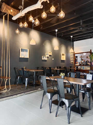 Little Green Land Cafe