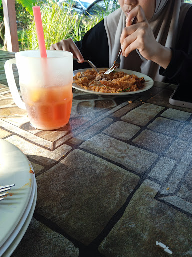 WARUNG DEPAN JAMBATAN