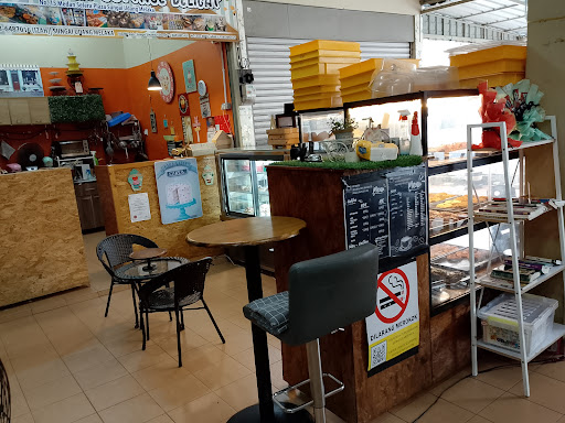 KEDAI KEK ROTI DAN DONUT (izah pastrys house)