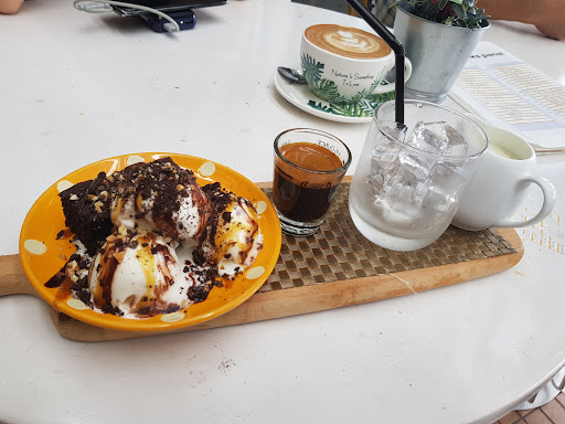 Micasa Café by the River