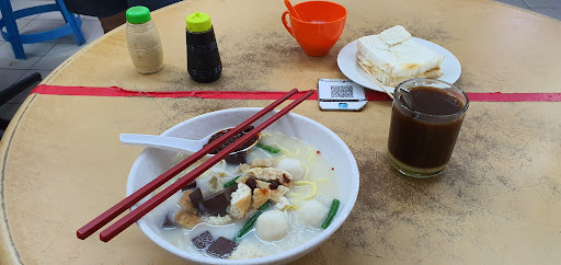 Kedai Makanan dan Minuman Kiki Cafe