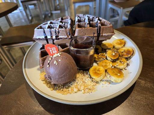 Fufu Cafe & Dessert Bar