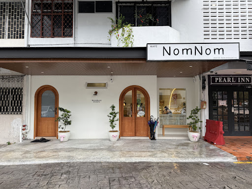 NomNom Cafe & Dessert Bar NomNom Cafe & Dessert Bar