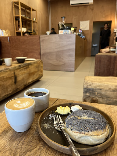 1.12 Coffee ／ 1點12咖啡
