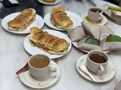 Han Kee Cake & Café