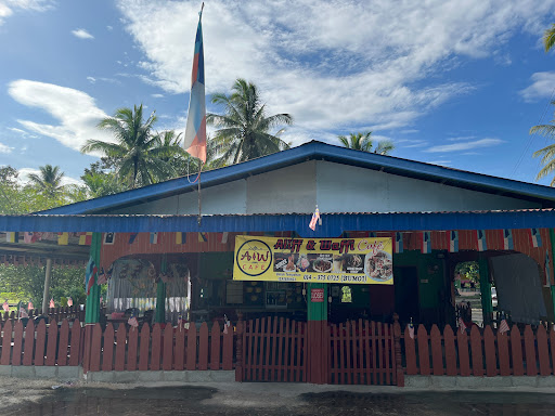 Aliff And Waffi Cafe