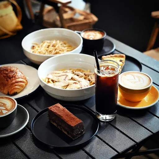 Lumière Coffee & Pastry