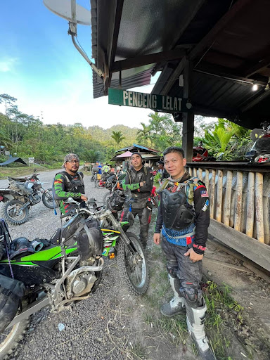 Pendeng Lelat Warung