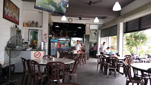 D'Nine Cafe / Batu Arang Cafe D'Nine Cafe / Batu Arang Cafe