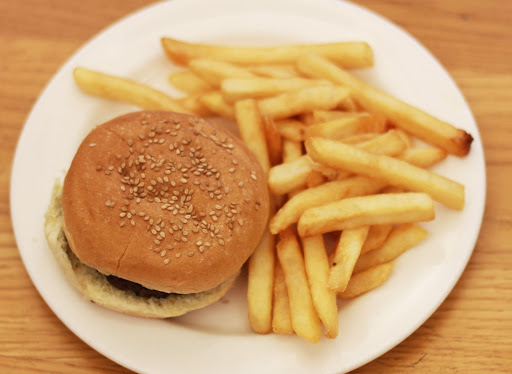 AM4Z FAMILY BURGER.. AM4Z FAMILY BURGER..