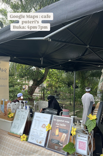 Cafe Puteri’s