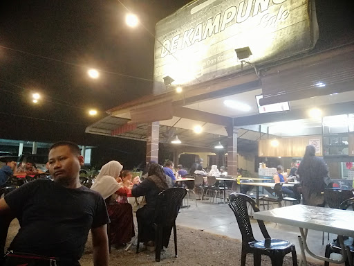 De' Kampung Cafe