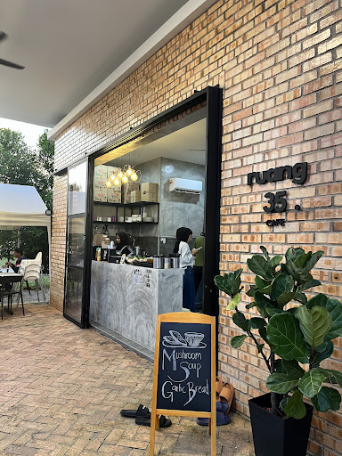 RUANG 35 CAFE