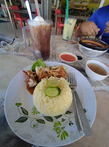 Restoran Dinding Gelas Besar