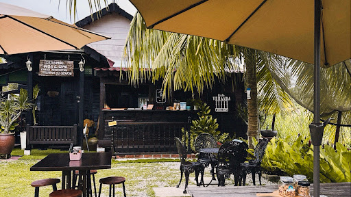 Veranda Kafe @ Chalet Serambi Abi Umi