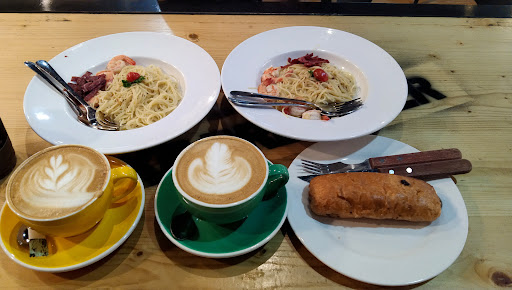 KB Brewster Coffee Kemaman, Chukai, Kemaman, Terengganu (coffee / latte / western foods / aesthetic cafe)