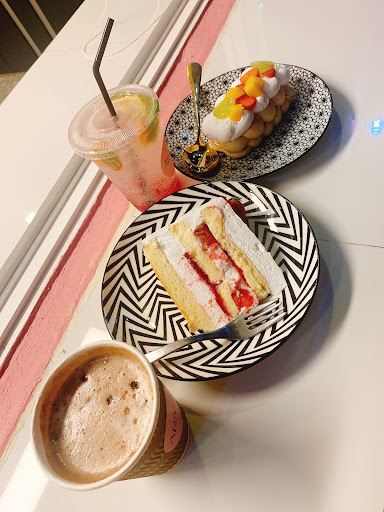 ARASH MINI CAFE & BAKERY