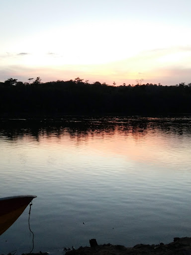 Gerai Batu Putih