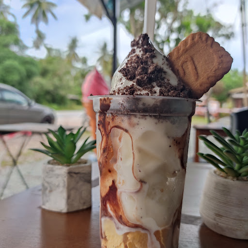 Mughni Pizza & Ice cream