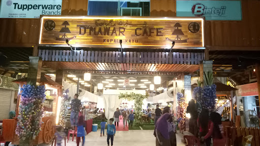 kapal kayu d'mawar cafe